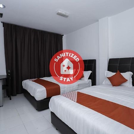 Oyo 988 Malawati Ria Hotel Куала Селангор Екстериор снимка