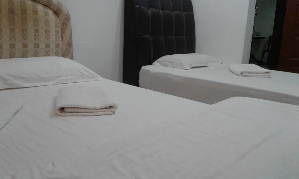 Oyo 988 Malawati Ria Hotel Куала Селангор Екстериор снимка