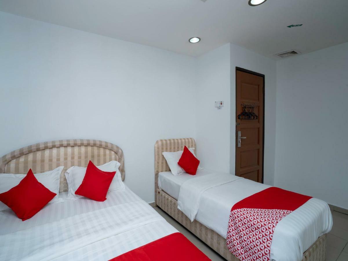 Oyo 988 Malawati Ria Hotel Куала Селангор Екстериор снимка