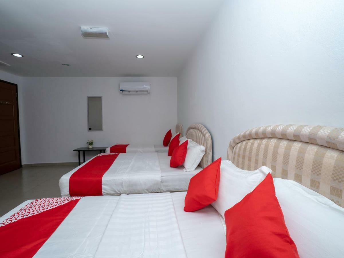 Oyo 988 Malawati Ria Hotel Куала Селангор Екстериор снимка